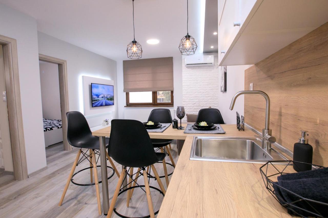 Babylon Park Apartment Санданський Екстер'єр фото