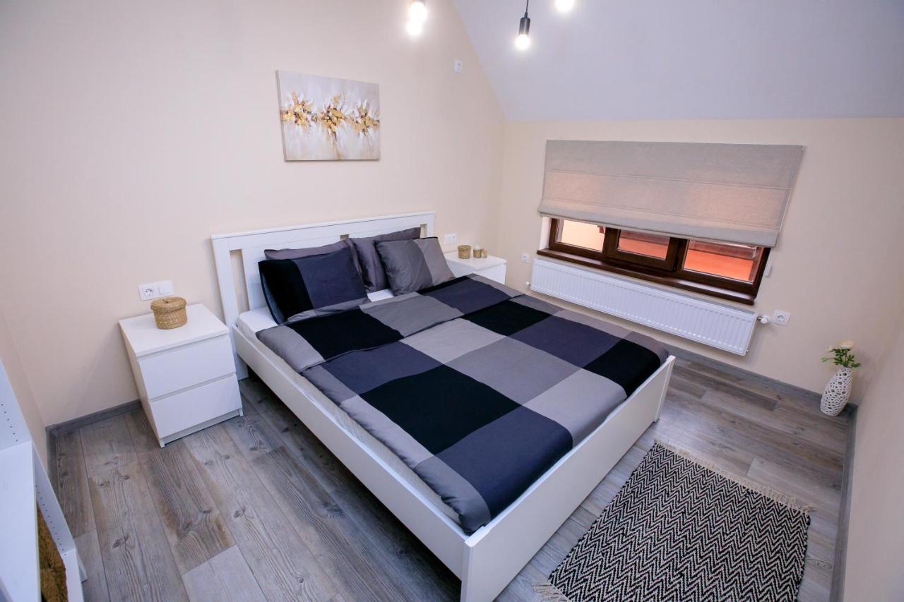 Babylon Park Apartment Санданський Екстер'єр фото