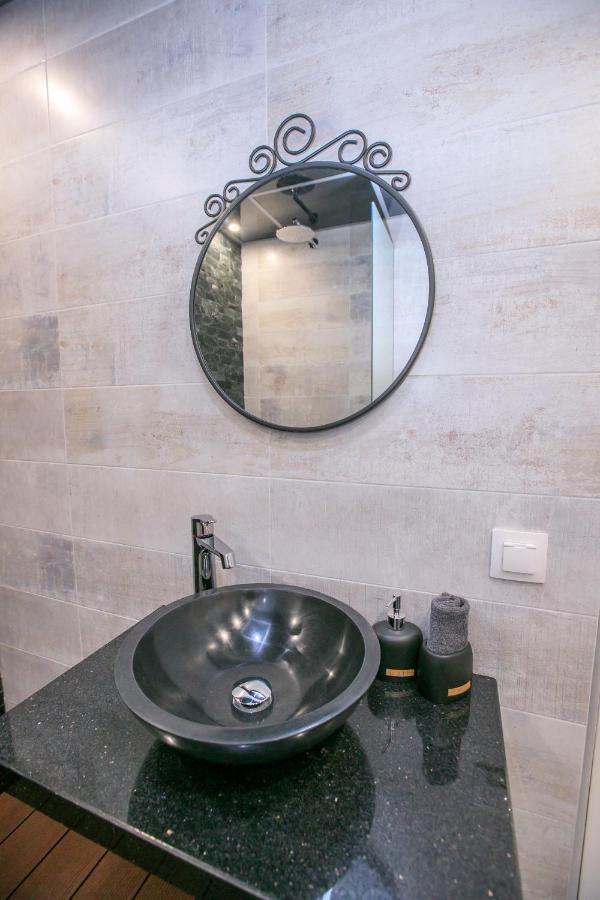 Babylon Park Apartment Санданський Екстер'єр фото